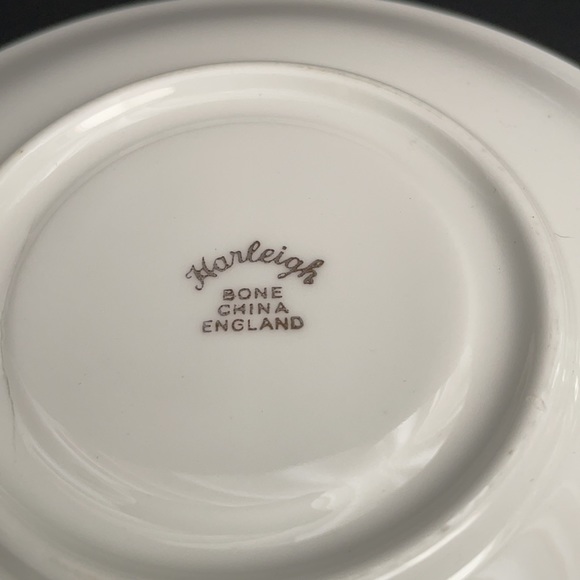 Two Harleigh Bone China Saucers England Vintage Gold Green Design - Picture 7 of 7